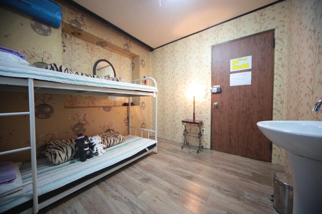 Comeinn Guesthouse Hongdae - Female Only Séoul Extérieur photo